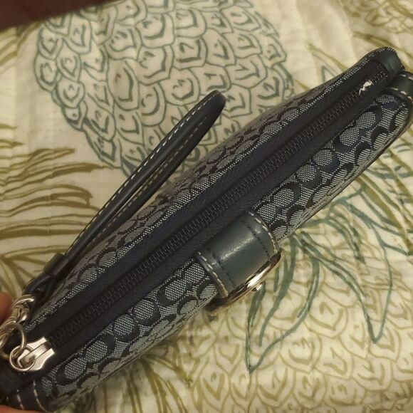 Coach - Vintage Wristlet - Navy Blue - Picture 3 of 8